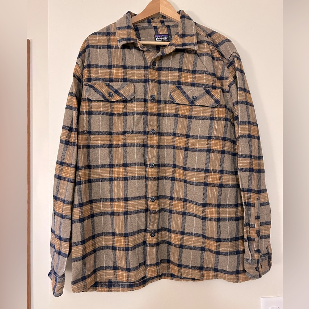 Patagonia Men's Casual Button Down Shirt